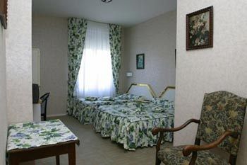 Imagen de la habitación del Hotel Citotel Beausoleil. Foto 6