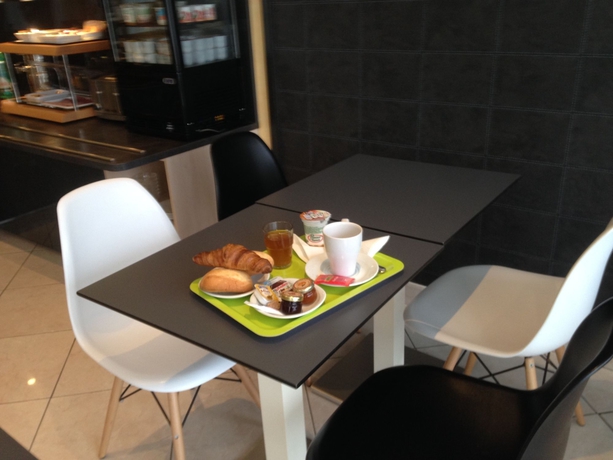 Imagen del bar/restaurante del Hotel Citotel Bristol. Foto 2