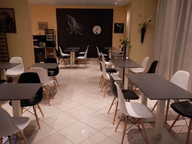 Imagen del bar/restaurante del Hotel Citotel Bristol. Foto 4