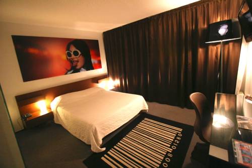 Imagen de la habitación del Hotel Citotel Dav'hotel Jaude. Foto 14