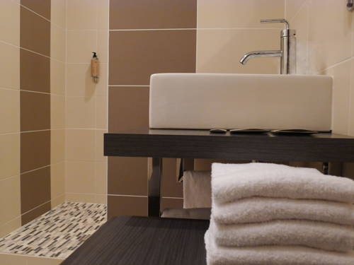 Imagen de la habitación del Hotel Citotel Des Messageries. Foto 5