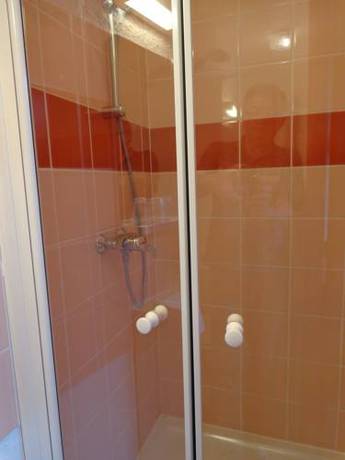 Imagen de la habitación del Hotel Citotel Du Tigre. Foto 3