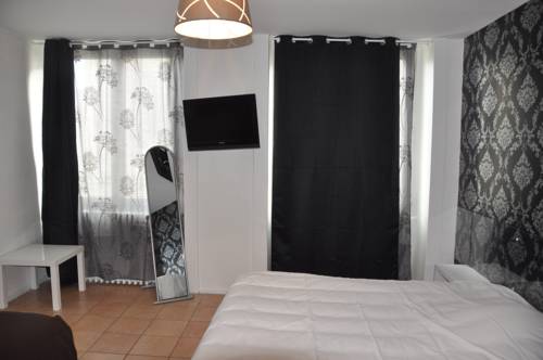 Imagen de la habitación del Hotel Citotel Furania. Foto 16