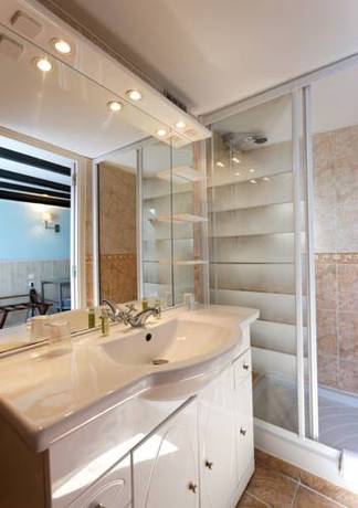 Imagen de la habitación del Hotel Citotel H&ocirc;tel Beaus&eacute;jour. Foto 6