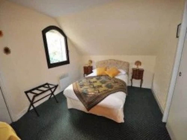 Imagen de la habitación del Hotel Citotel La Chaumiere Roz Aven. Foto 17