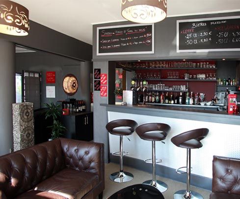 Imagen del bar/restaurante del Hotel Citotel La Villa Julia. Foto 2