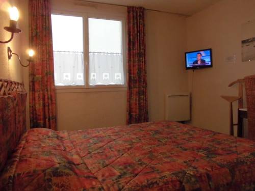 Imagen de la habitación del Hotel Citotel Le Challans. Foto 11