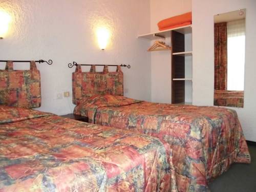 Imagen de la habitación del Hotel Citotel Le Challans. Foto 15