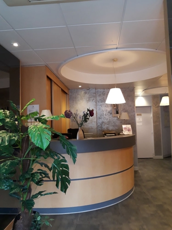 Imagen de los interiores del Hotel Citotel Le Challonge. Foto 18