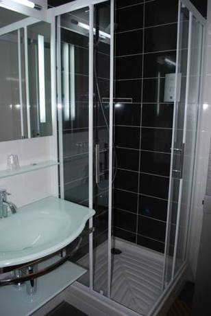 Imagen de la habitación del Hotel Citotel Le Chene Vert. Foto 5