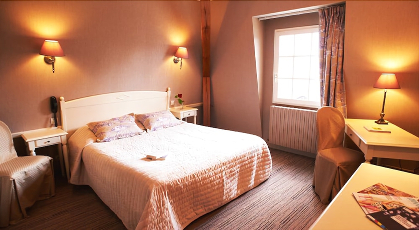 Imagen de la habitación del Hotel Citotel Le Relais Du Bellay. Foto 18