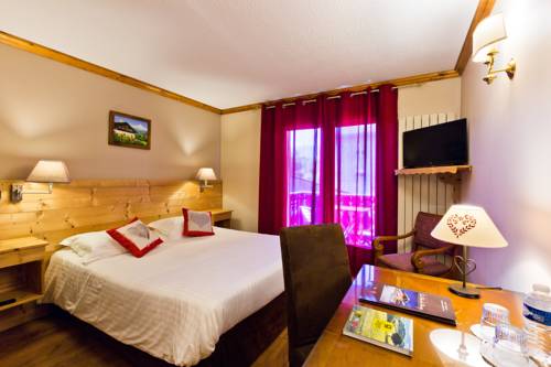 Imagen de la habitación del Hotel Citotel Les Pres Du Rosay. Foto 3