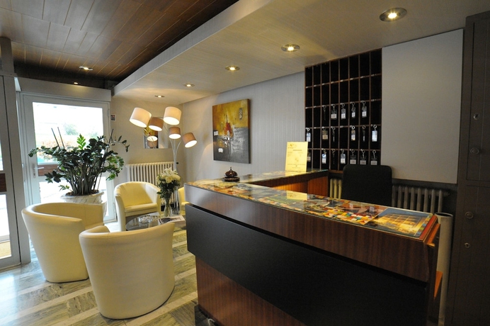 Imagen de los interiores del Hotel Citotel L'etape. Foto 19
