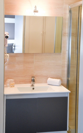 Imagen de la habitación del Hotel Citotel L'europe. Foto 11