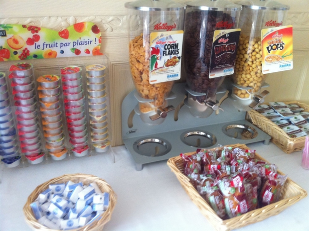 Imagen del bar/restaurante del Hotel Citotel Logis Louise De Savoie. Foto 3