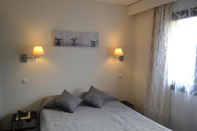 Imagen general del Hotel Citotel Noemys Gradignan - Ex Chalet Lyrique. Foto 3