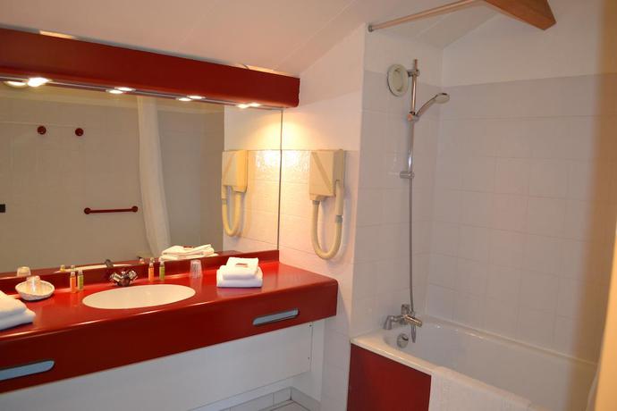 Imagen general del Hotel Citotel Noemys Gradignan - Ex Chalet Lyrique. Foto 7