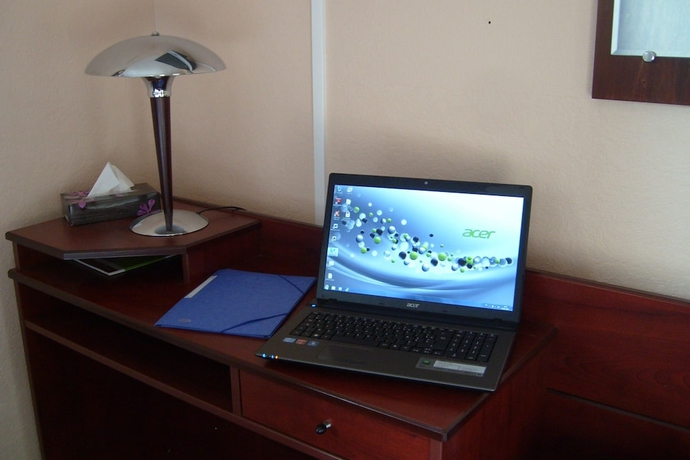 Imagen de la habitación del Hotel Citotel Saint Jacques. Foto 9