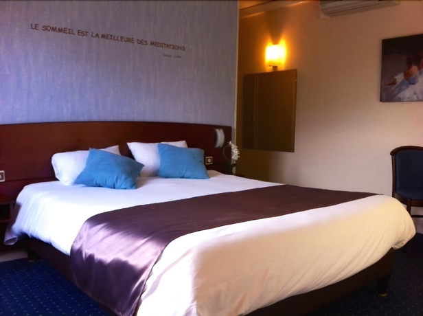 Imagen de la habitación del Hotel Citotel Saint Jacques. Foto 10