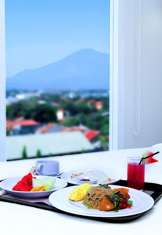 Imagen de los exteriores del Hotel Citradream Cirebon. Foto 12