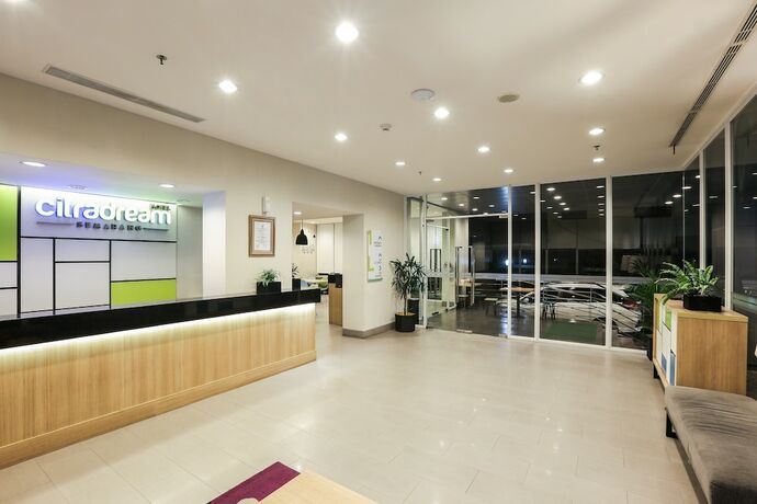 Imagen general del Hotel Citradream Semarang. Foto 2