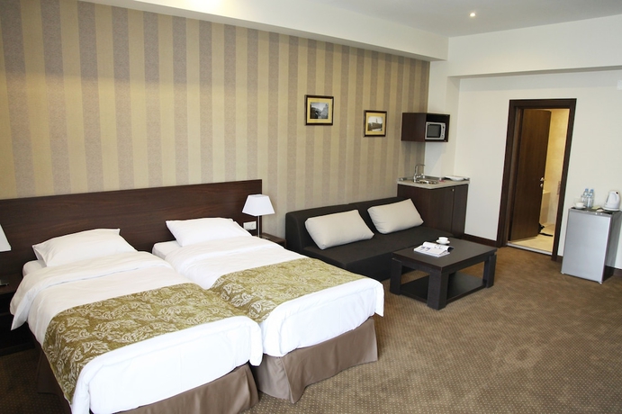 Imagen de la habitación del Hotel Citrus. Foto 2