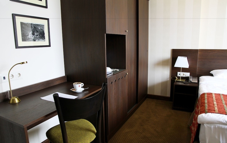 Imagen de la habitación del Hotel Citrus. Foto 7