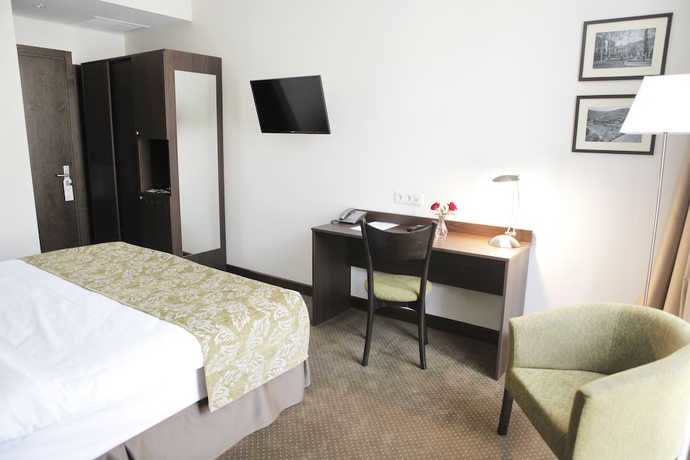 Imagen de la habitación del Hotel Citrus. Foto 11