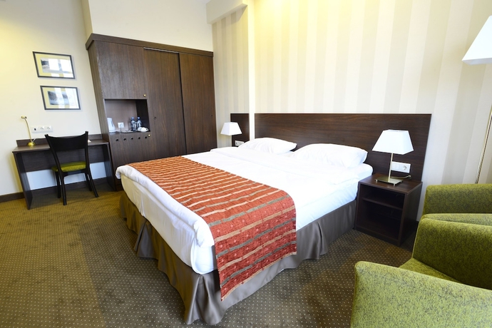 Imagen de la habitación del Hotel Citrus. Foto 14