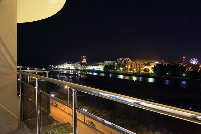 Imagen de la habitación del Hotel Citrus Hotel. Foto 5