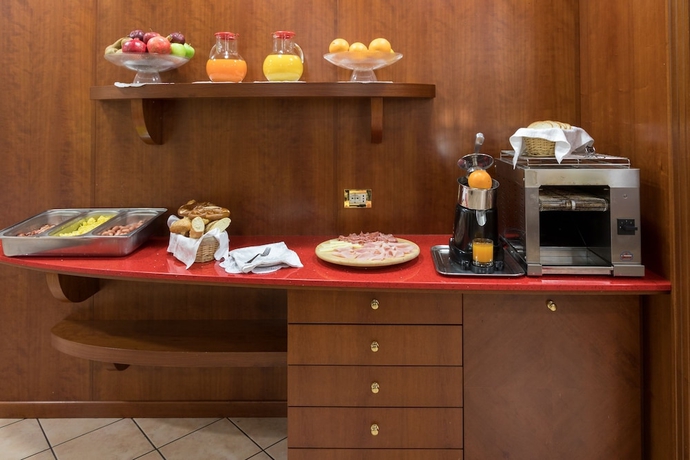 Imagen del bar/restaurante del Hotel Città 2000. Foto 6