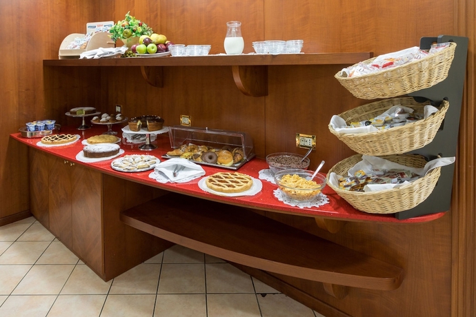 Imagen del bar/restaurante del Hotel Città 2000. Foto 11