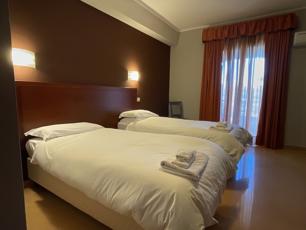 Imagen de la habitación del Hotel Città Della Notte. Foto 15