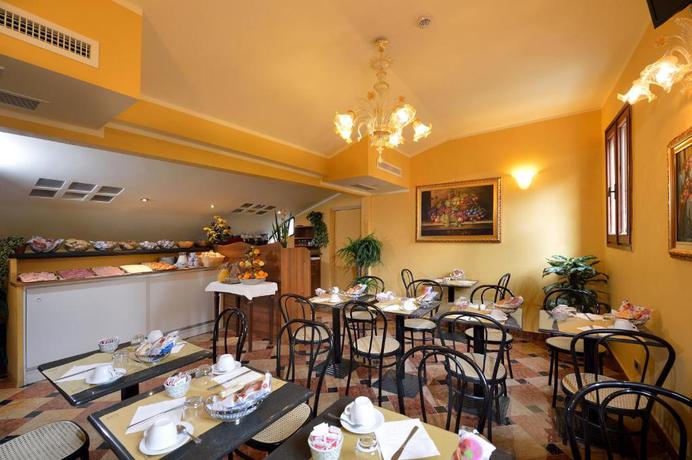 Imagen del bar/restaurante del Hotel Citt&agrave; Di Milano. Foto 2