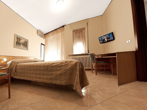 Imagen de la habitación del Hotel Città Studi. Foto 5