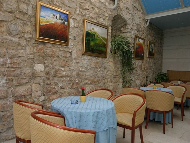 Imagen del bar/restaurante del Hotel Cittar. Foto 4