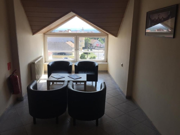 Imagen de los interiores del Hotel City Agoston. Foto 12