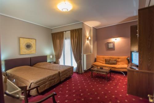 Imagen de la habitación del Hotel City Apollonion. Foto 6