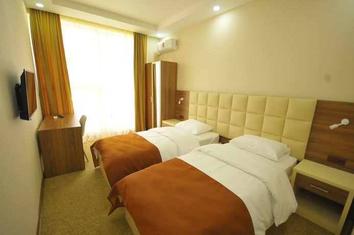 Imagen de la habitación del Hotel City, Batumi. Foto 3