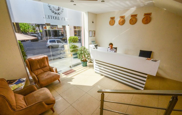 Imagen de los interiores del Hotel City, Batumi. Foto 18