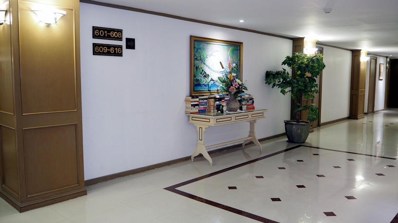 Imagen de los interiores del Hotel City Beach Resort. Foto 4
