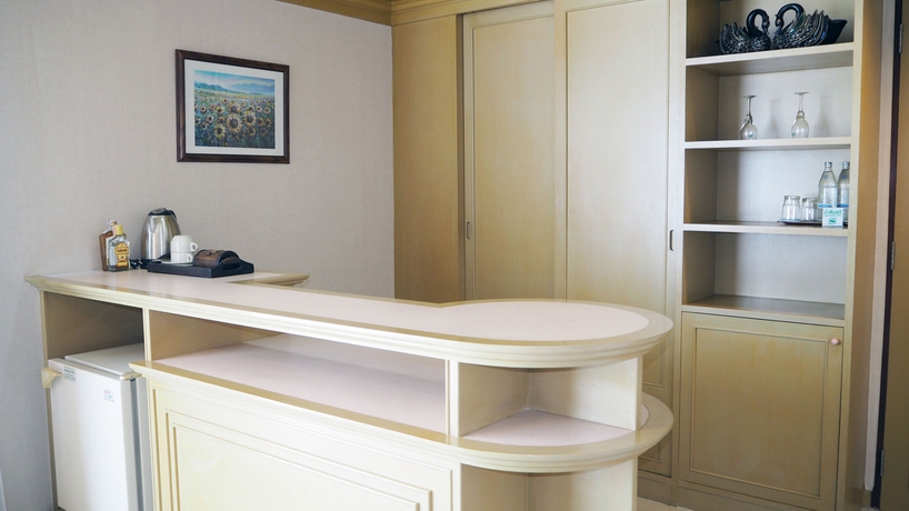 Imagen de la habitación del Hotel City Beach Resort. Foto 3