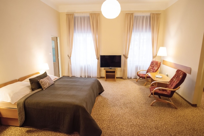 Imagen de la habitación del Hotel City Bell. Foto 14