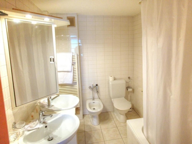 Imagen de la habitación del Hotel City Biel Bienne. Foto 14