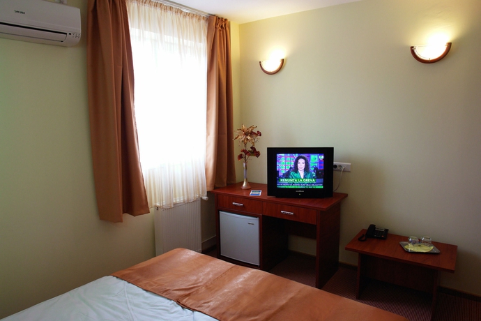 Imagen de la habitación del Hotel City Bucharest. Foto 5