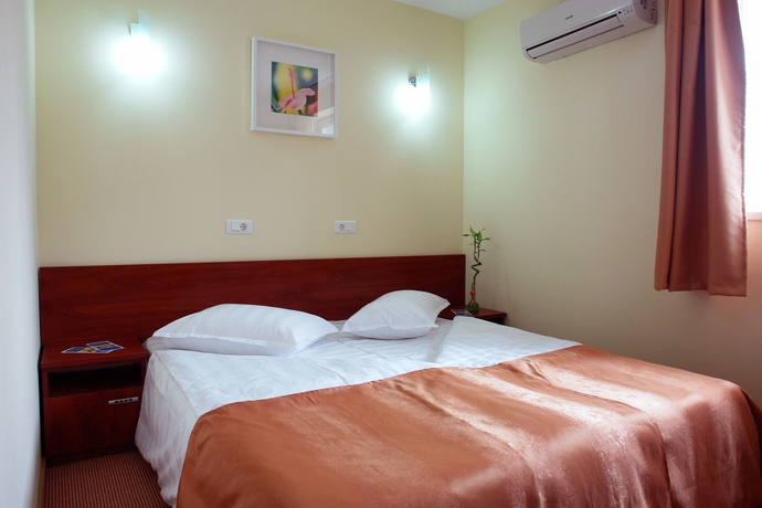 Imagen de la habitación del Hotel City Bucharest. Foto 6