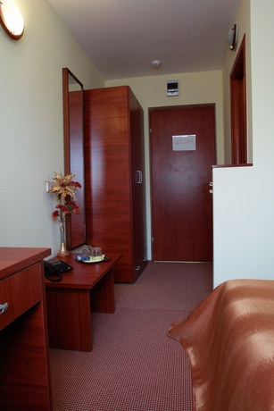 Imagen de la habitación del Hotel City Bucharest. Foto 7