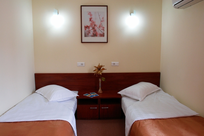 Imagen de la habitación del Hotel City Bucharest. Foto 9