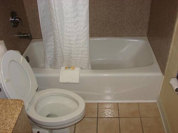Imagen de la habitación del Hotel City Center Inn Newport News - Hampton. Foto 7