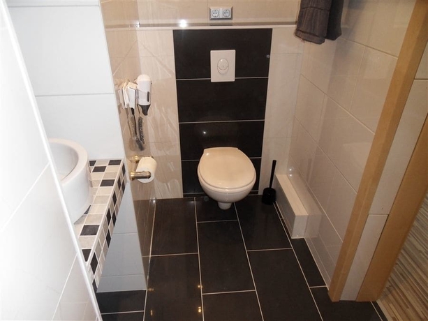 Imagen de la habitación del Hotel City Central Promenade. Foto 7